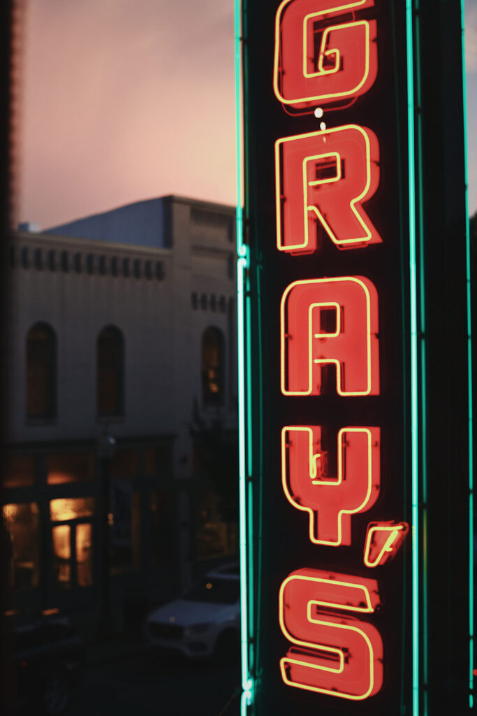 RAY'S neon light sign - Bisoux De lune